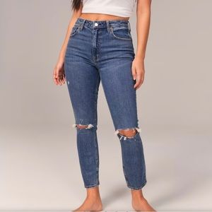 Abercrombie - Curve Love High Rise Skinny Jean NWT